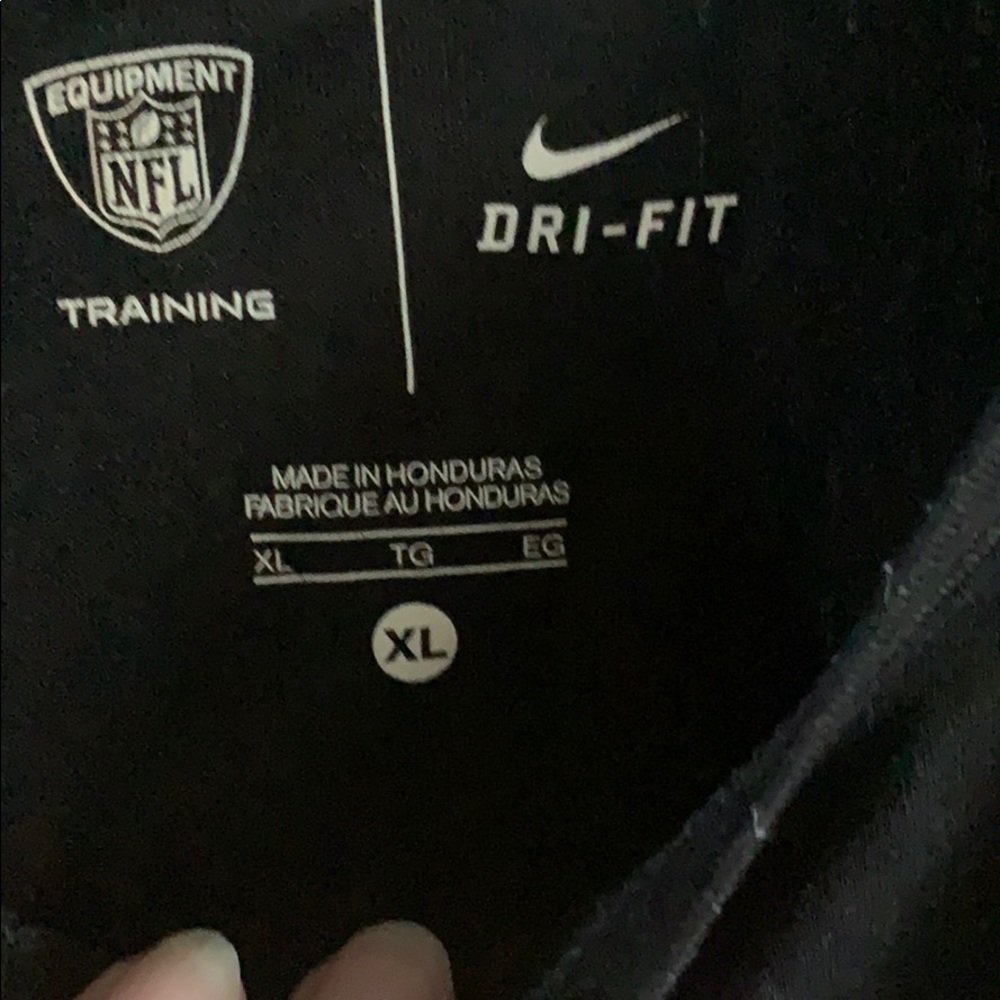 Nike Dri-Fit NFL Falcons Tee shirt size XL - Picture 3 of 4